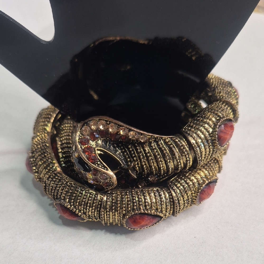 🚨Gold and Red Snake Wrap Bracelet (Vintage Metal Bronze)